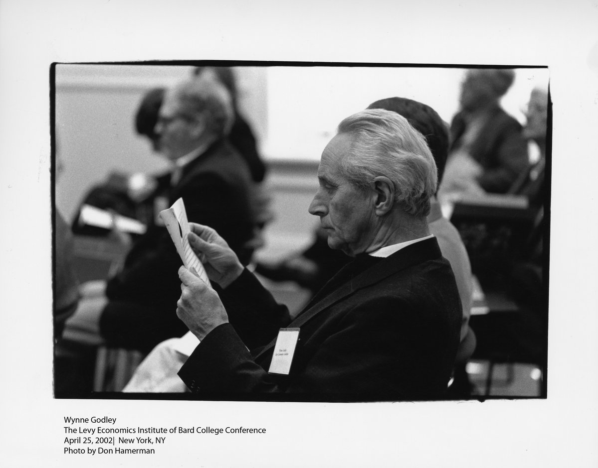 LevyEcon's tweet photo. Celebrating Wynne Godley’s 100th w/ these archival photos from the 2013 NYT article, “Embracing Wynne Godley, the Economist Who Modeled the Crisis”.

Read more from Godley's legacy at: https://t.co/GNPTEX2YdM

#economics #Macromodeling

@ptcherneva @michlstephens @MastersonLevy https://t.co/4V9PsrAHu8