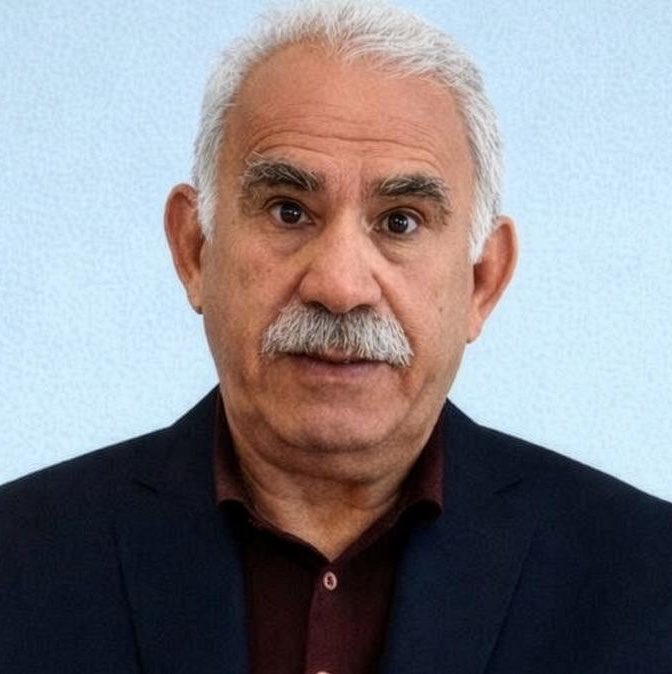 SentezHaber_'s tweet photo. Devlet Bahçeli: 

“Öcalan'a villa yapılmadı. 250 metrekarelik bir konut yapıldı.” https://t.co/IJIzJim1kR