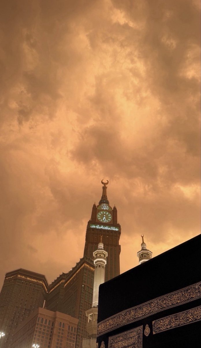 AHMED1sc's tweet photo. #الحوثي_يقصف_مكه_والمدينه

﴿ رَبِّي اجْعَلْ هَذَا الْبَلَد آمِنًا ﴾

ربي اجعل هذا البلد آمنًا مطمئنًا وسائر بلاد المسلمين 
اللهم احفظ المملكة وشعبها وقيادتها وأرضها وأمنها، اللهم احرسنا بعينك التي لا تنام واكفنا شر كل ذي شر 
💚🇸🇦🤍.. https://t.co/7cgxmyU0E6