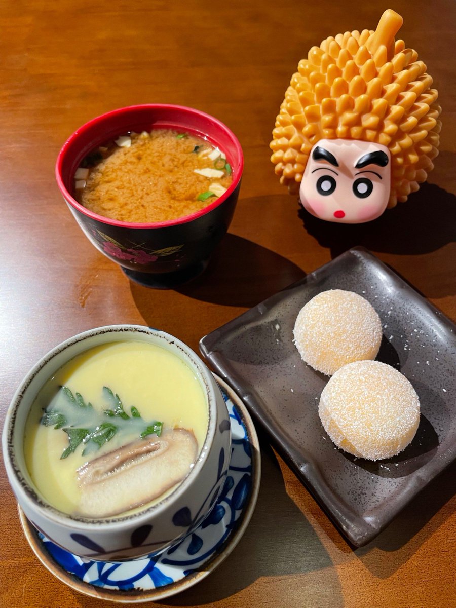 adelh795859's tweet photo. [Late night snack magic: A warm bowl of miso soup and steamed rice, the only companion that turns a long day’s end soft and cozy. ]， https://t.co/GfK8hb3nAK