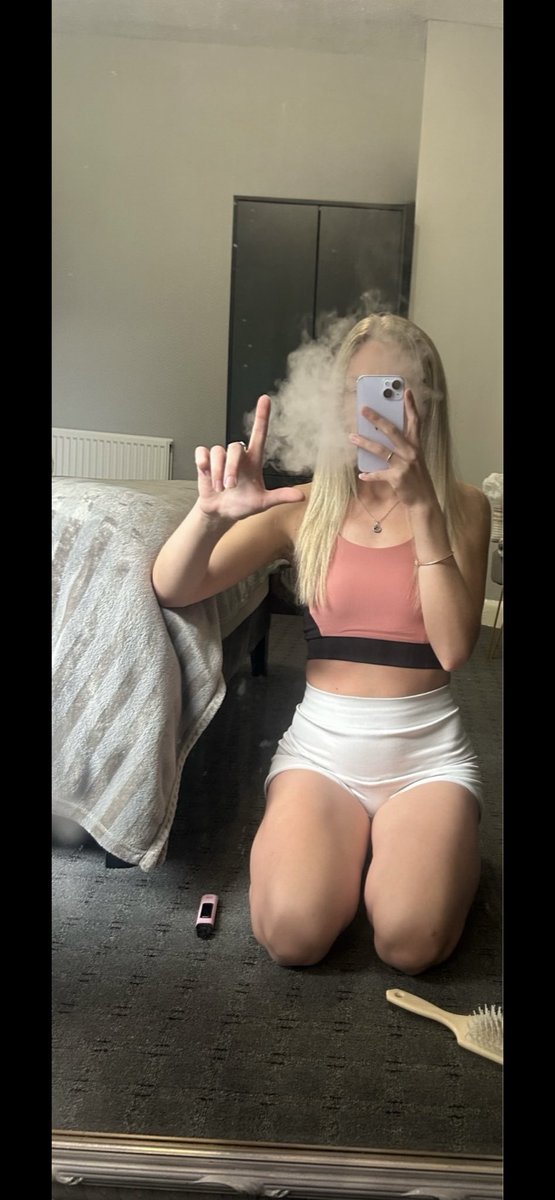 PayMargot's tweet photo. Weak for a faceless gym brat 🙊😜 https://t.co/HtI5GyJaen