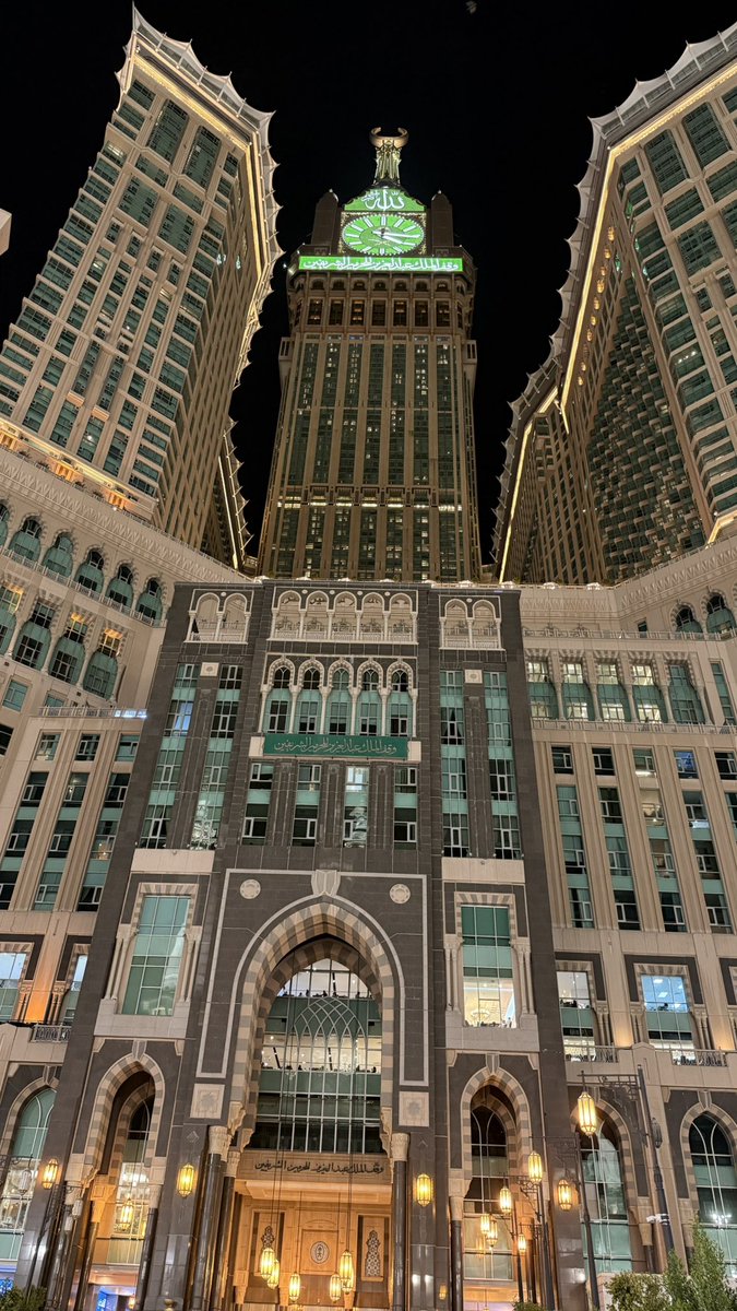 Mone1409's tweet photo. تتكرر الزيارة، ولا تتكرر الدهشة.. مكّة في كل مرة تأخذني إليها كأنها المرة الأولى."✨🕊️ https://t.co/bHon7IWGYk