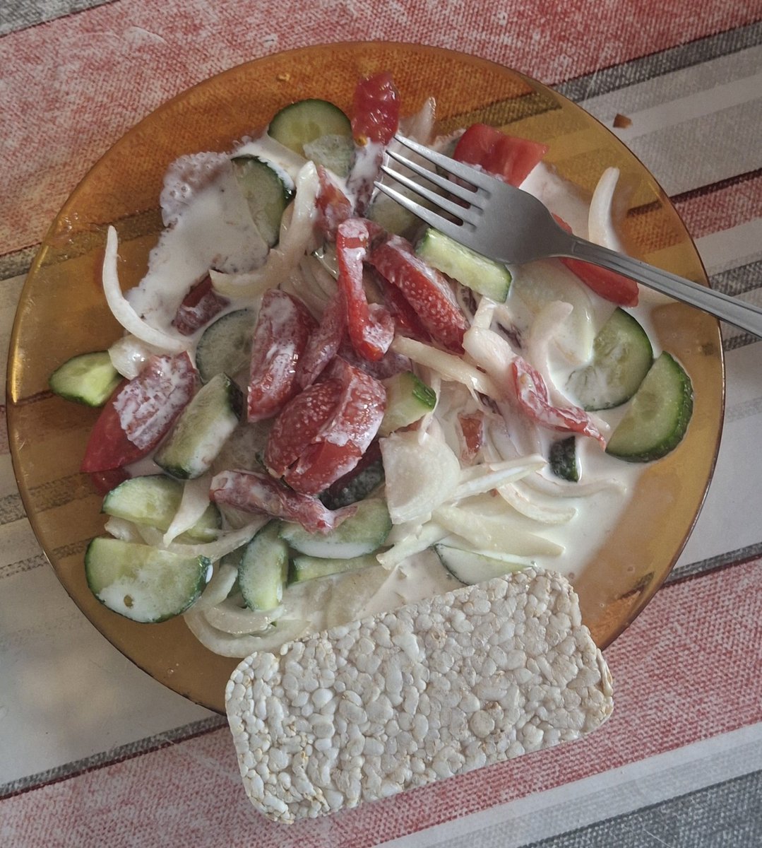 tecktonaze's tweet photo. my delicious meal, got the recipe from @angekasmi 
~120kcals https://t.co/oQQKs1eowx
