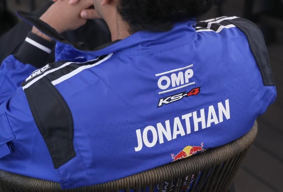 TAG_ON_TOP's tweet photo. Jonathan Gaming, Shreeman Legend and Techno Gamerz are all set to hit the track alongside 97 other racers against four-time F1 World Champion Max Verstappen at Silverstone. 🏎️🏁

#MaxVerstappen #ShreemanLegend #JonathanGaming #TechnoGamerz #RedBull https://t.co/Y5uZKqKsPW