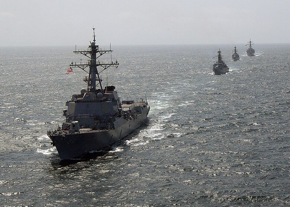 StratSpace's tweet photo. Contrast the actions: Pakistan Navy provokes collision, while the Indian Navy routinely risks lives to rescue distressed mariners across the High Seas.

#ExposePakNavyRecklessness https://t.co/liIghozwqL
