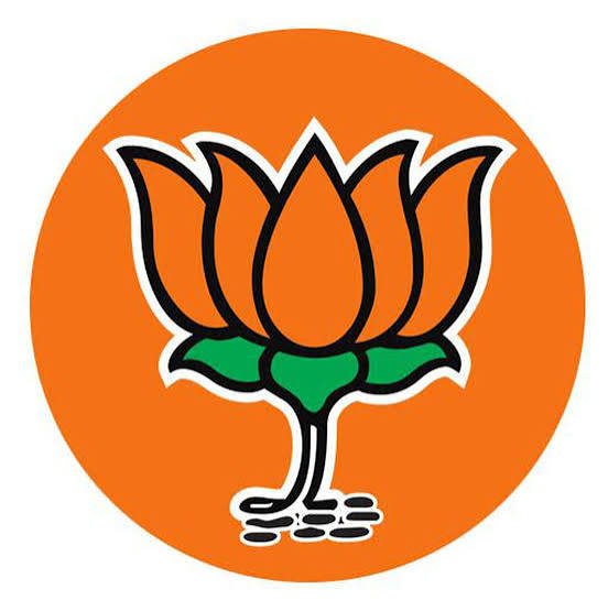 FutuiteVosOmnes's tweet photo. BJP or Congress https://t.co/RIgy5kAgZ2