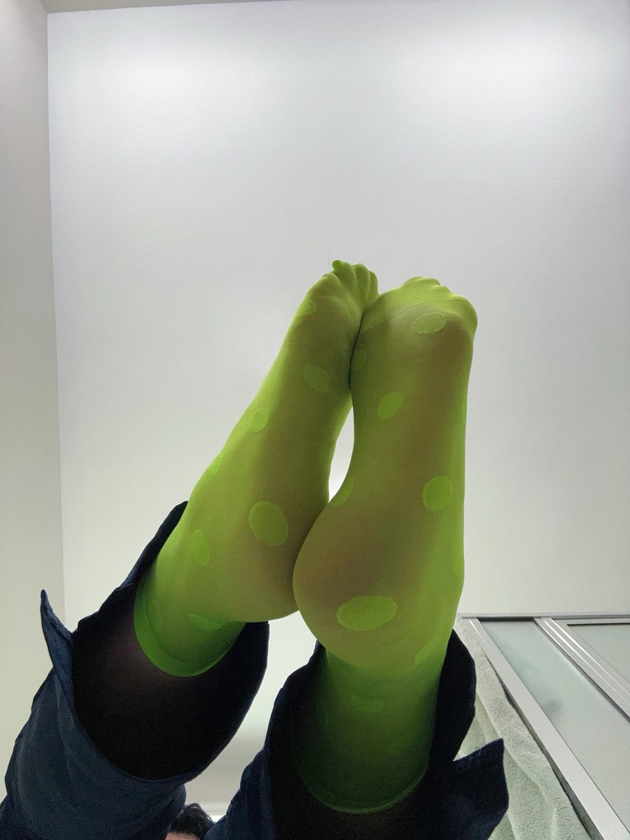 Sexy10Toes's tweet photo. 80s throwback.  Do you like? https://t.co/muTDOT0itX