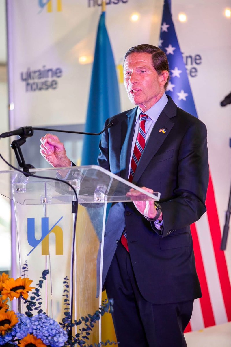 UKRintheUSA's tweet photo. The Embassy of Ukraine in the USA, together with Ukraine House, hosted a celebration of the 35th Anniversary of Ukraine’s Independence.

"Peace is perhaps the most desired word for millions of Ukrainians," said Chargé d’Affaires a.i. Denys Sienik. "But for diplomacy to succeed, Ukraine must have the means to defend itself. 

At the same time, our partnership with the United States is about more than security; it is also about building the future together, creating opportunities, and strengthening our economies."

We were honored to welcome U.S. leaders and partners who spoke about Ukraine’s fight for freedom and the strength of the 🇺🇦🇺🇸 partnership.

Thank you to our partners Ukraine House, USUBC, @TwiyKyivstar, and @BankofAmerica, and to everyone who joined us! 🇺🇦🇺🇸