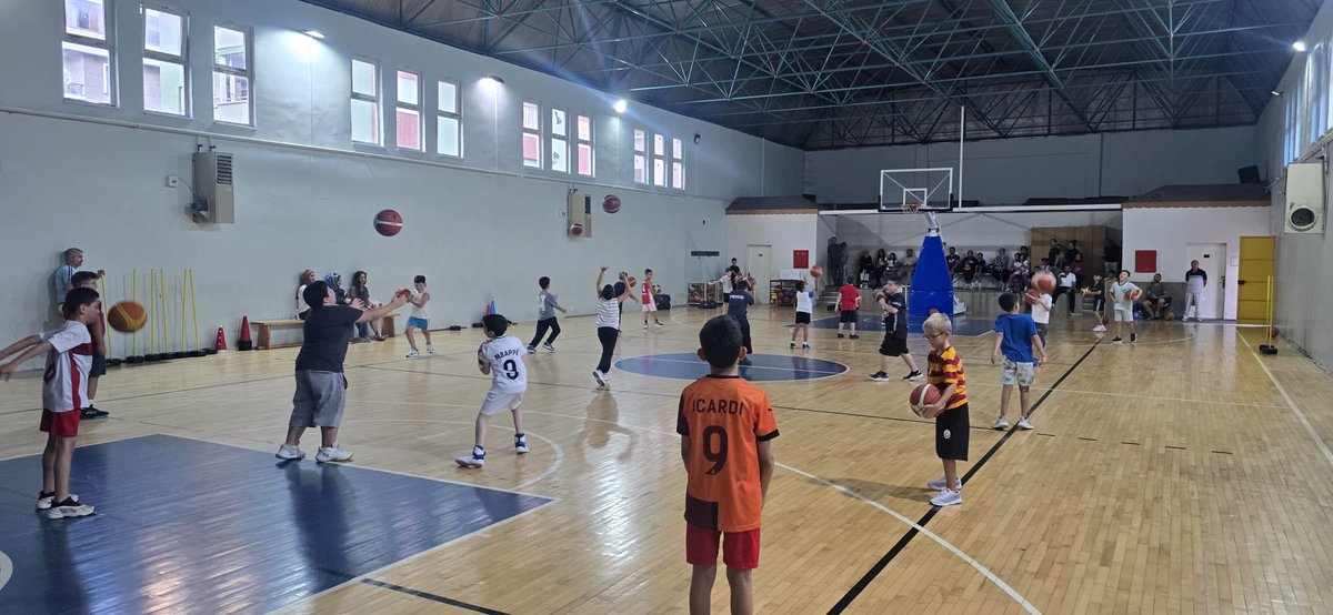 GSB_Yalova's tweet photo. 🏀 Biz sadece spor değil; disiplin, özgüven ve karakter inşa ediyoruz!

Bahçelievler Spor Salonu’nda basketbol antrenmanlarımız tüm enerjisiyle devam ediyor. 💪🔥 https://t.co/HQJYl28giT