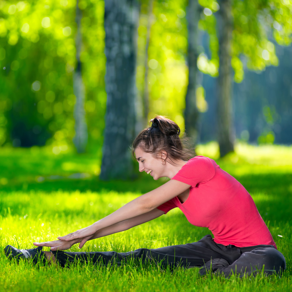 KarryMoniabehf's tweet photo. Starting your day with 10 mins of stretching boosts flexibility and energy—small moves lead to big health gains! ， https://t.co/dMAy7u8IOR
