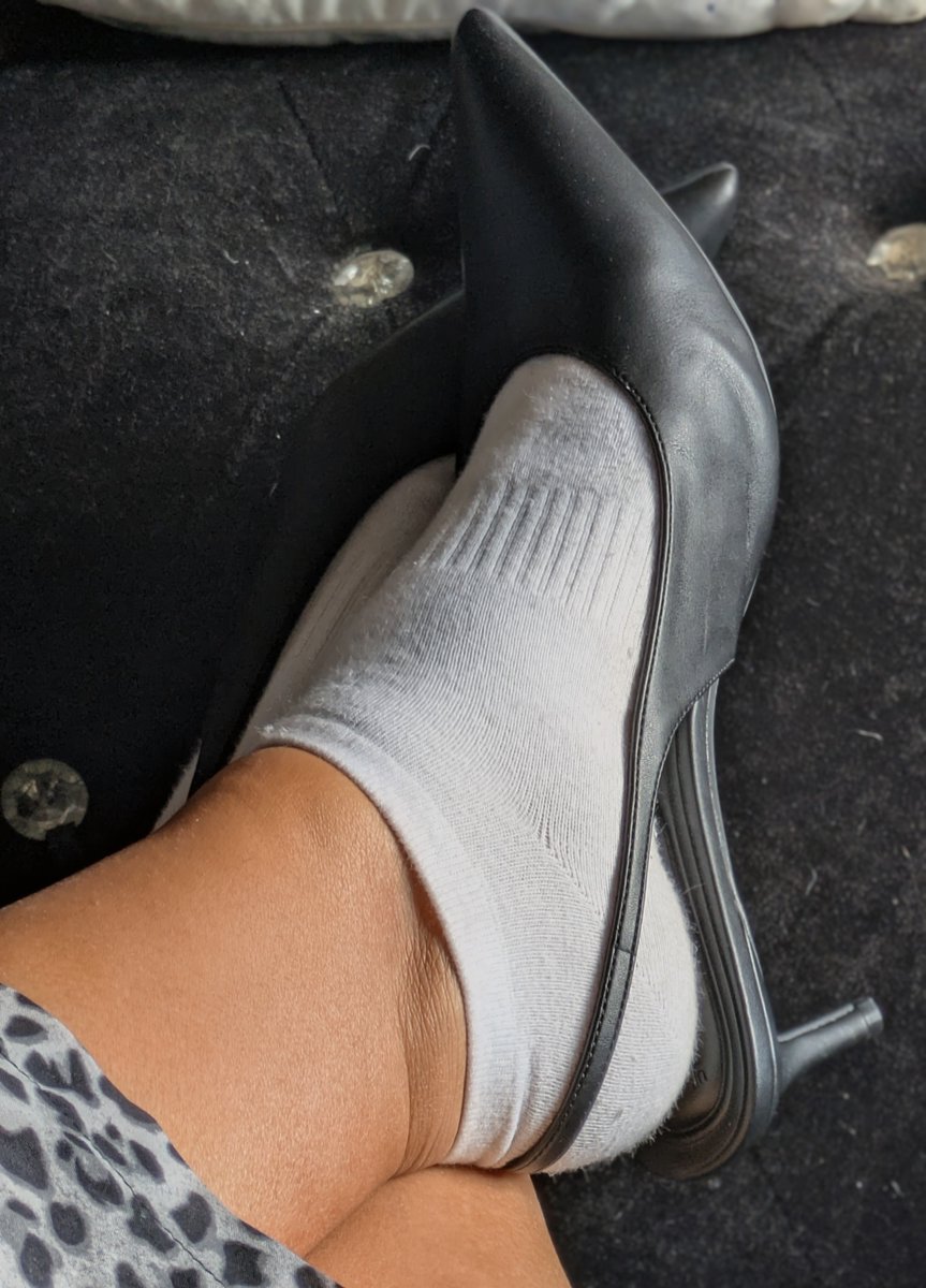 JadeInked69's tweet photo. Come buy some sweaty socks ...worn with love...delivered to your home🧦

Pick a style of socks...tell me how and what you want me to do with them..I'll fulfill your needs, record it and send it to you complete with socks👠📸
Follow the link...🙏
https://t.co/enOCMKDCmM

#socks https://t.co/jDP9bByU6q