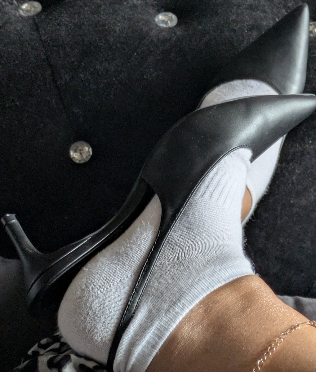 JadeInked69's tweet photo. Come buy some sweaty socks ...worn with love...delivered to your home🧦

Pick a style of socks...tell me how and what you want me to do with them..I'll fulfill your needs, record it and send it to you complete with socks👠📸
Follow the link...🙏
https://t.co/enOCMKDCmM

#socks https://t.co/jDP9bByU6q