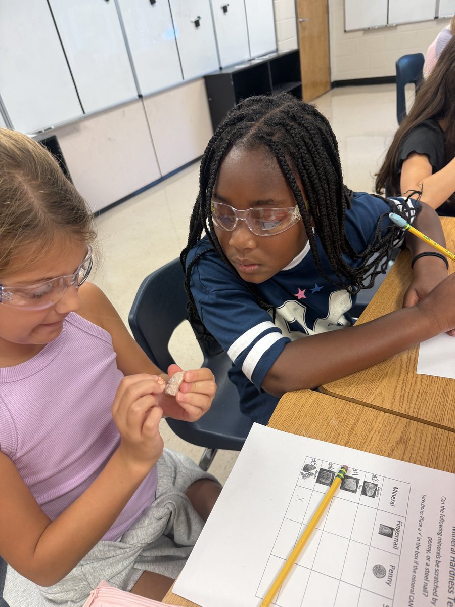 STEMcobb's tweet photo. @PickettsMillES 3rd graders asked questions and analyzed data to classify rocks by their physical attributes. These little scientists used the Mohs Hardness Scale for their tests! Can this penny scratch feldspar? 🔎🪨🥽 @cobbscience @MrsHenderson73 https://t.co/w0DhGajcTO