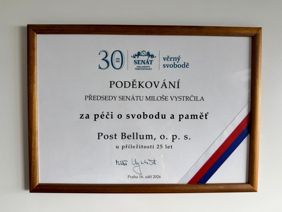 Vystrcil_Milos's tweet photo. Díky nejen za dnešní festival Paměti národa ve Valdštejnské zahradě @SenatCZ https://t.co/afVC81pJb5