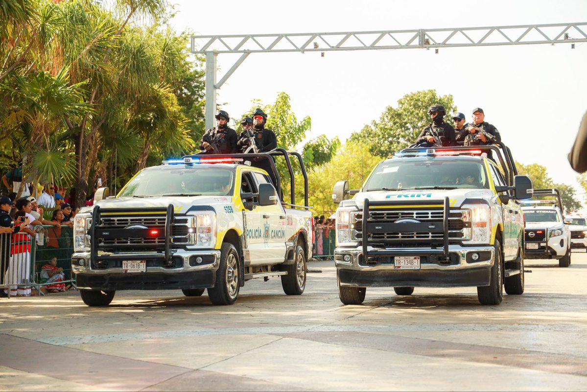JaimePBarri's tweet photo. Fue un honor ser parte de esta celebración de nuestra historia y compartir este momento con quienes, desde sus distintas responsabilidades, trabajan cada día al servicio de Cancún.
(2/2) https://t.co/2VqAQVRWM4