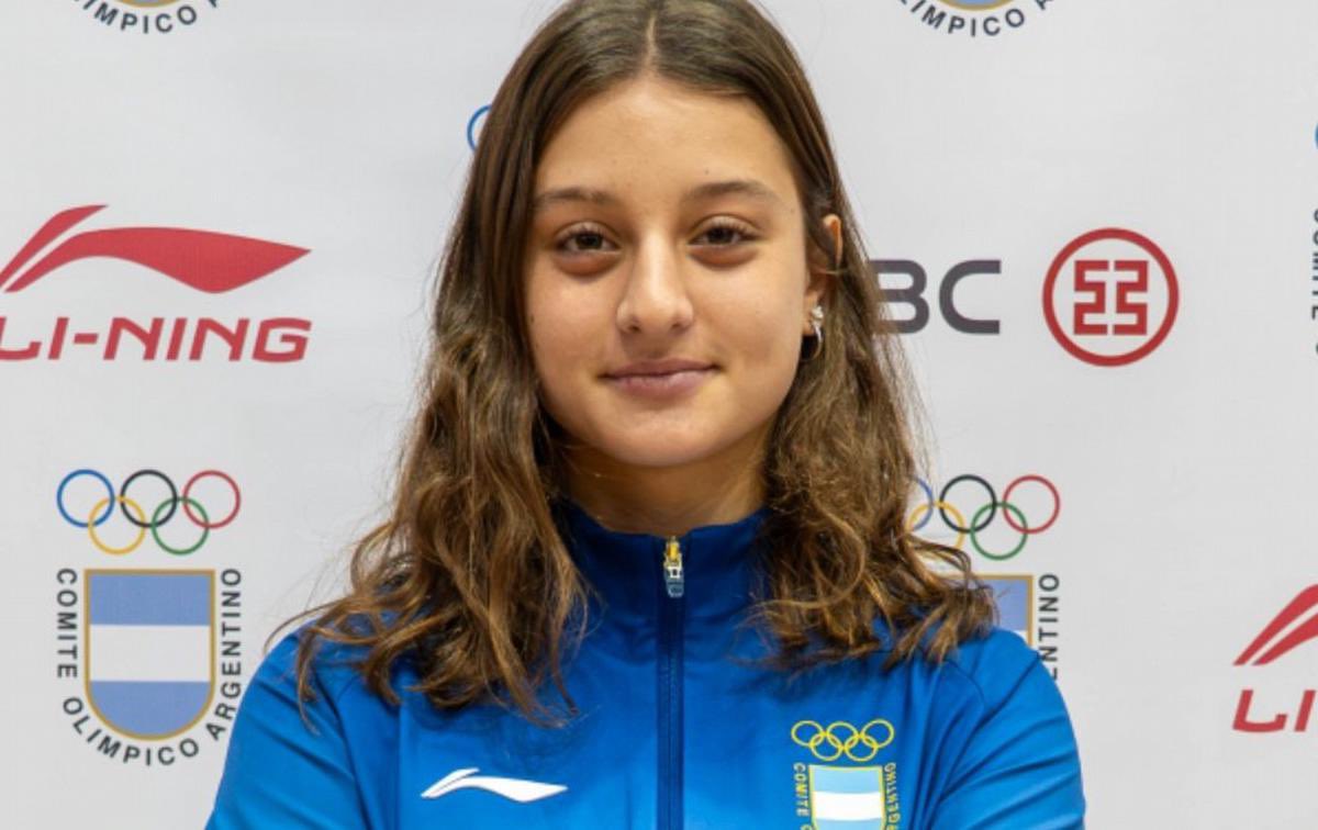 fedeebongiorno's tweet photo. 🇦🇷 La argentina Catalina Serio, de 16 años, ganó la medalla de oro en pentatlón moderno en los Juegos Suramericanos 2026

Fue fue segunda en esgrima, natación y obstáculos, y cuarta en el laser run https://t.co/IklRNYayDK