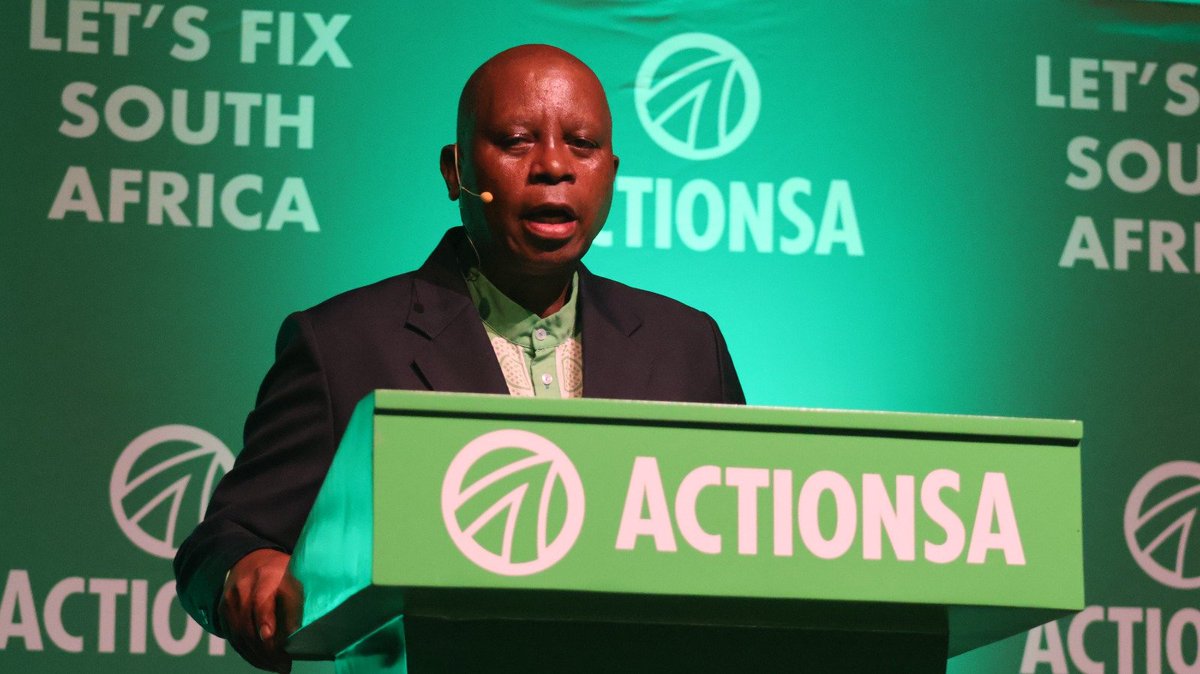 HermanMashaba's tweet photo. 🚨I DON'T HAVE PLANS FOR AFRICA. I HAVE PLANS FOR SOUTH AFRICA!

I made it clear that: When I come back into government, I will not govern Johannesburg for Africa. I will govern Johannesburg for South Africans.

Tune in to the Mayoral Townhall Now
Facebook: https://t.co/tKDqZHIxl2
YouTube: https://t.co/cDMGikJnkZ

#OperationFixJoburg #MayoralTownHall