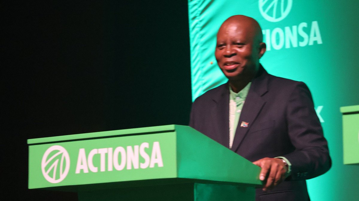 HermanMashaba's tweet photo. 🚨I DON'T HAVE PLANS FOR AFRICA. I HAVE PLANS FOR SOUTH AFRICA!

I made it clear that: When I come back into government, I will not govern Johannesburg for Africa. I will govern Johannesburg for South Africans.

Tune in to the Mayoral Townhall Now
Facebook: https://t.co/tKDqZHIxl2
YouTube: https://t.co/cDMGikJnkZ

#OperationFixJoburg #MayoralTownHall
