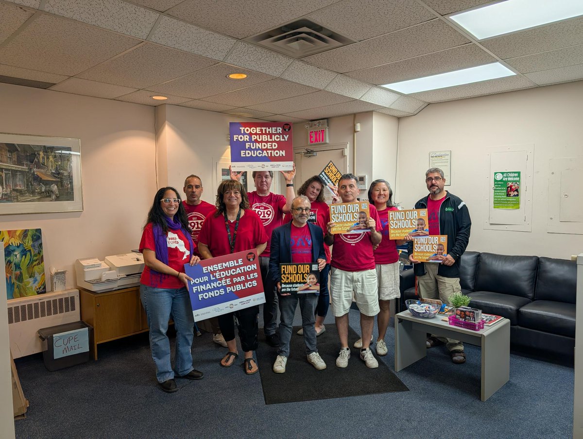 OSSTFtoronto's tweet photo. Teacher Bargaining Unit Executive and staff at Albert Campbell, Central Tech and Emery are out in full force for today's Day of Action! #OntEdUnited #Red4Ed https://t.co/Xi9nc27uD4