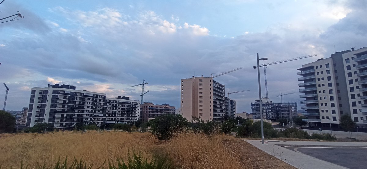 Erguatis's tweet photo. @OlgaMoralesSeg1 @carlosruiztwitt @ViladecansTweet @vilapress @l_salva   @viladecanstoday @VilaWeb que bonito el Benidorm que nos están dejando, a 100 mts de la ssee, gracias era lo que necesitábamos. https://t.co/oe1ByYczvb