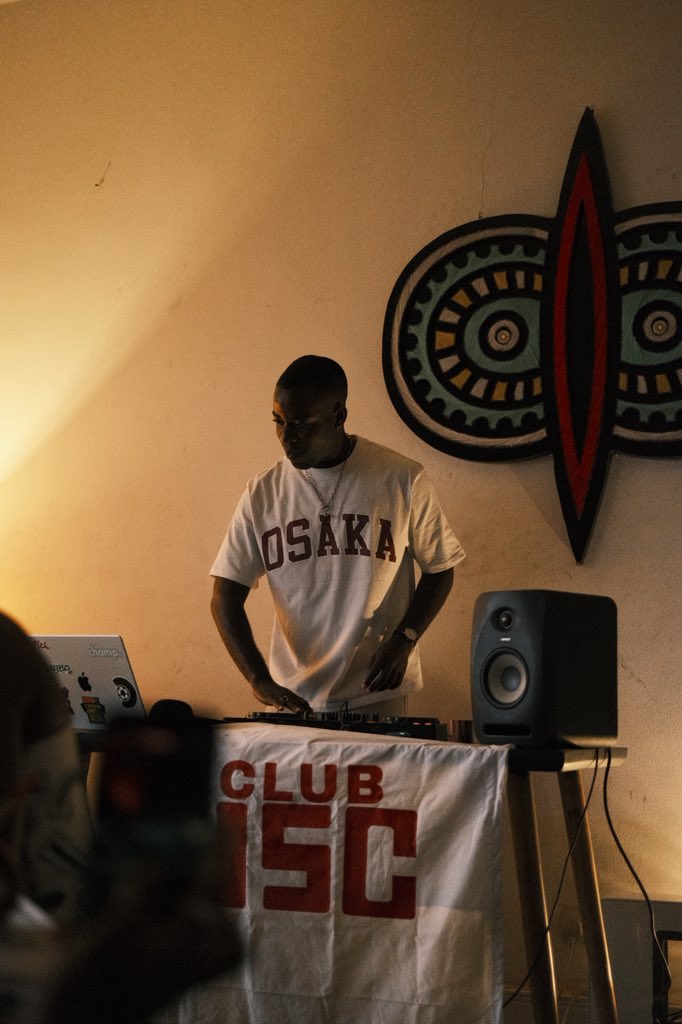 ittyokim's tweet photo. class captain 👨🏽‍✈️ @justspinthedisc 
nothing is cooler than running an album club in lagos for the coolest members of the city with your friends. https://t.co/If58rnOUqt