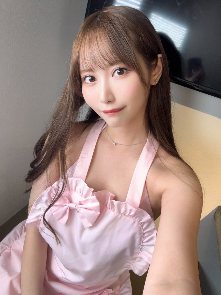 Timuhambe's tweet photo. 堀大輔さんがYoutubeの話題で持ち切りだけど
俺はこの可愛い子の料理チャンネルに興味津々
この子も堀大輔みたいにぽろりしてほしいｗ https://t.co/jtxW5kJgeE