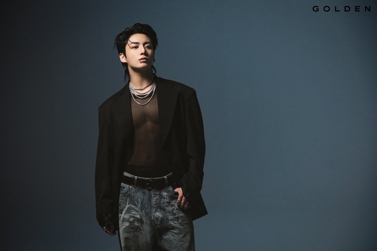 chartradar_'s tweet photo. Jung Kook’s GOLDEN is eligible for Platinum certification in the US for selling over 1 million units, but it has yet to be certified because neither the label nor Jung Kook has submitted the album for Gold or Platinum status.

Once the album is submitted for Platinum certification, it will become the first album by a K-pop solo artist to achieve Platinum status in the region.