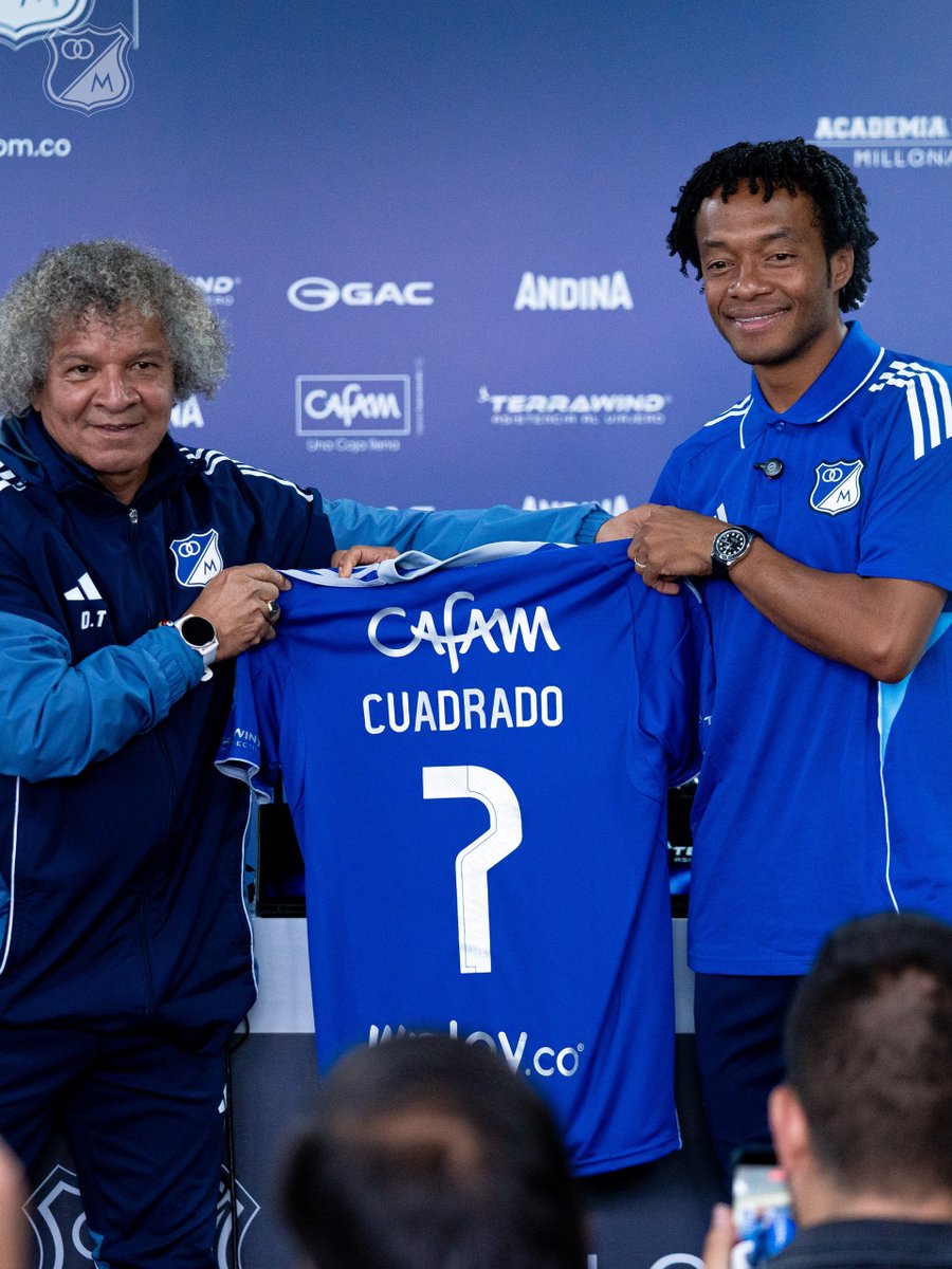 MillosFCoficial's tweet photo. 🎶🙌🟦 ¡Azul! ¡PINTADO DE AZUL! 7️⃣💙🔥

#BienvenidoPani7a https://t.co/R1d5nC6833