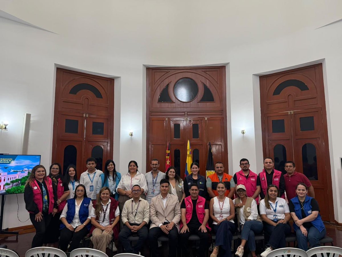 GoberNorte's tweet photo. 🤝 ¡Seguimos fortaleciendo la integración en Norte de Santander!

Se realizó la transferencia metodológica para la atención integral a población migrante y de acogida, liderada por el Centro Intégrate, el Ministerio de Igualdad en liquidación y la Secretaría de Fronteras y Cooperación Internacional.

Con la participación de organizaciones de la sociedad civil, cooperación internacional, Alcaldía de Cúcuta y Gobernación, avanzamos en la articulación para una atención  integral. 🇨🇴

#NorteDeSantander