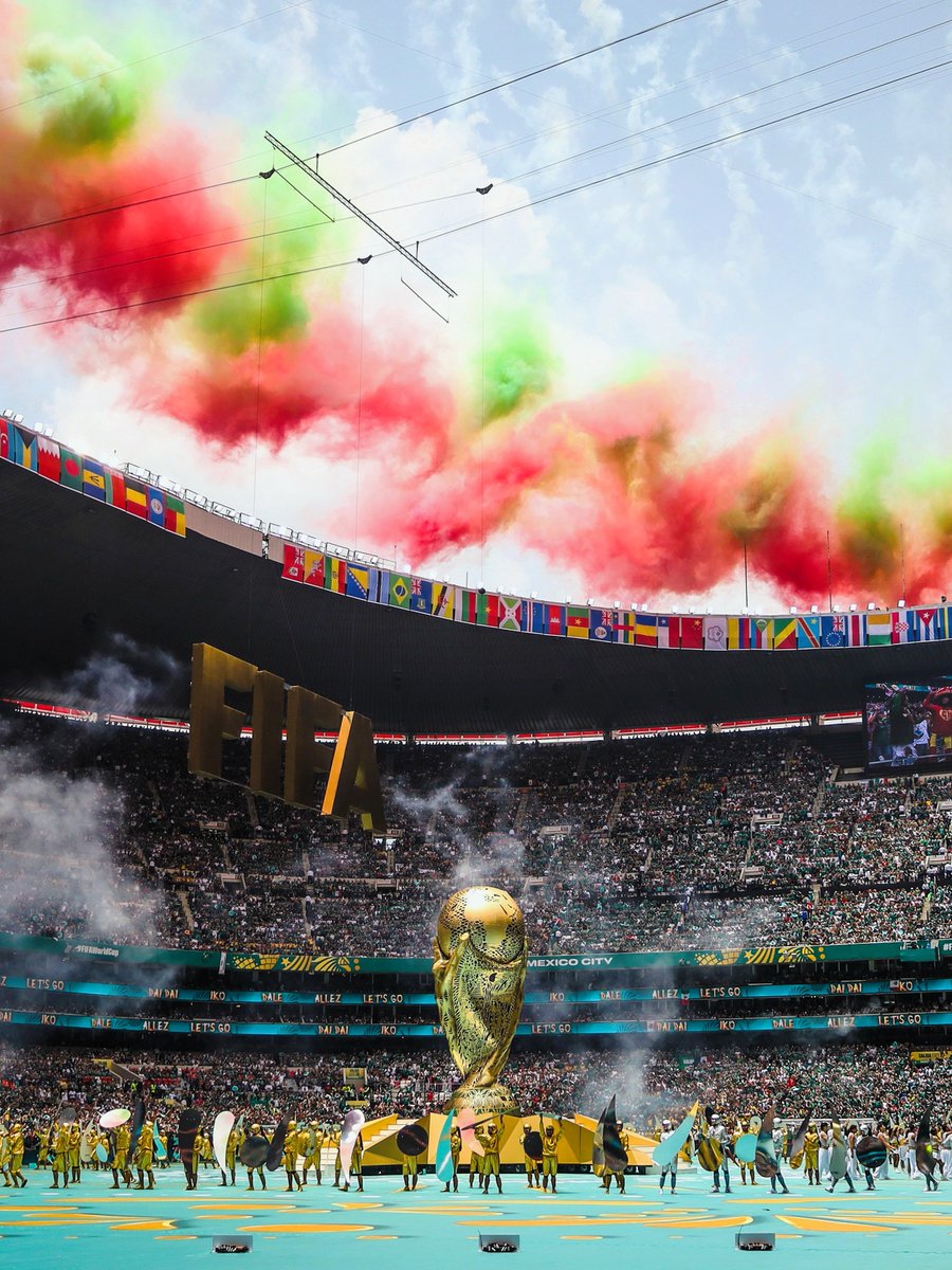 fifaworldcup_es's tweet photo. Un estadio, infinitas emociones. 🏟️🤩

#CopaMundialFIFA https://t.co/r6QcbA30vl
