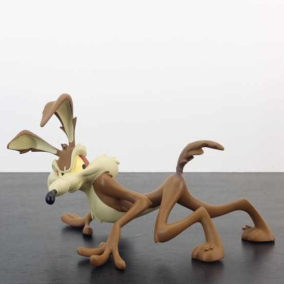 Vonnnie__'s tweet photo. speaking about figures I also found these two JWKEDNKN https://t.co/SQkdc6dlLY