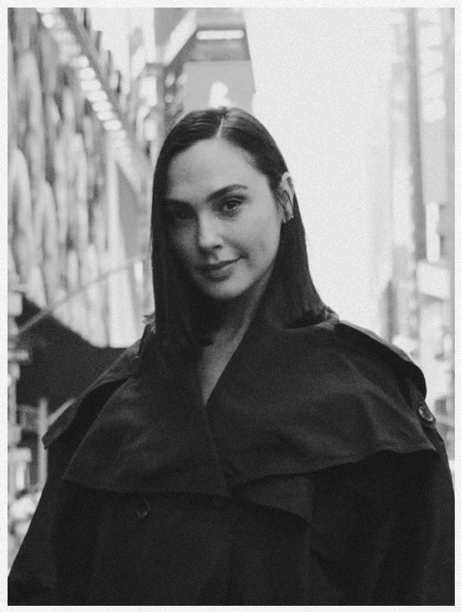 httpsgadot's tweet photo. gal gadot. september 2026 https://t.co/lXOBemkIdm