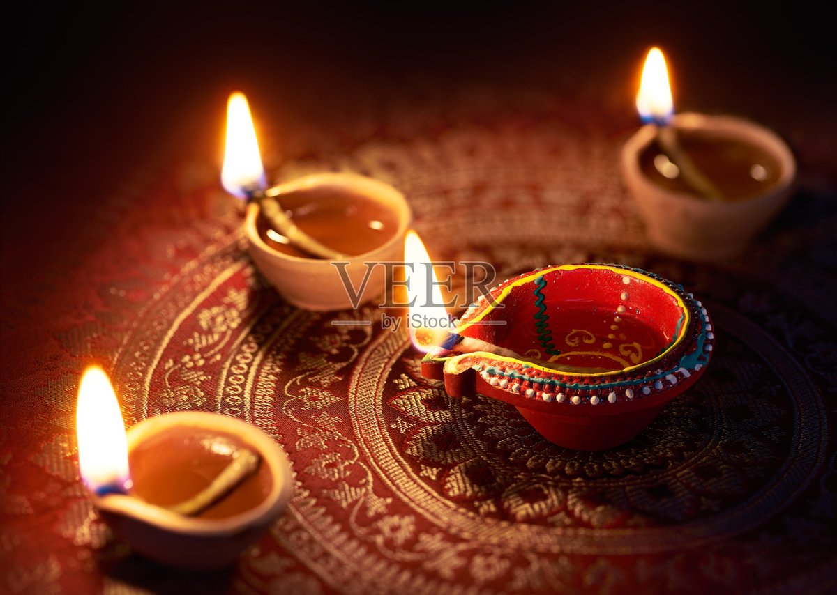 celey397618's tweet photo. Today’s Diwali glow = tiny diyas + big hopes  Sending light and joy to everyone celebrating this beautiful festival! https://t.co/FthHKSbsPV