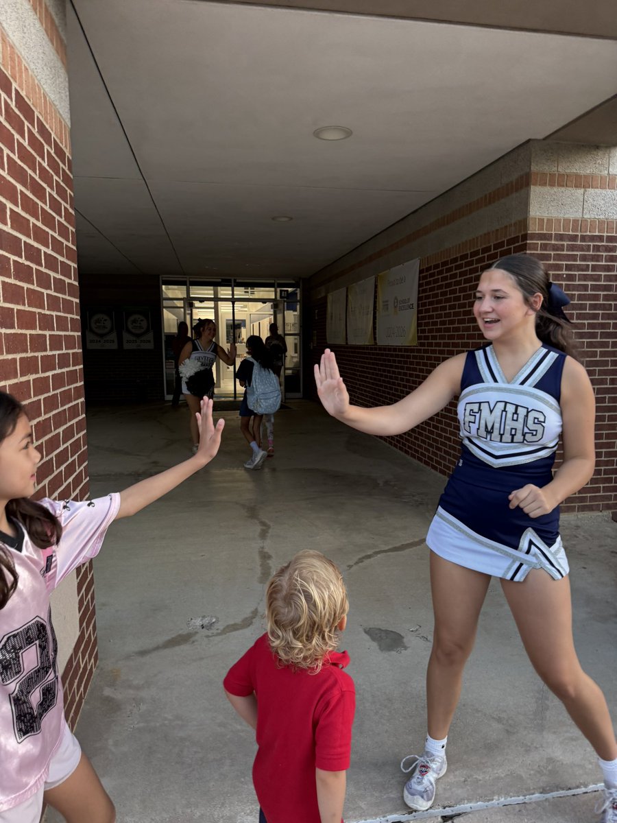 FlowerMoundHS's tweet photo. There’s no better way to begin the school day than with a little Jaguar pride! 💙🐆 https://t.co/IdhueOMBoR