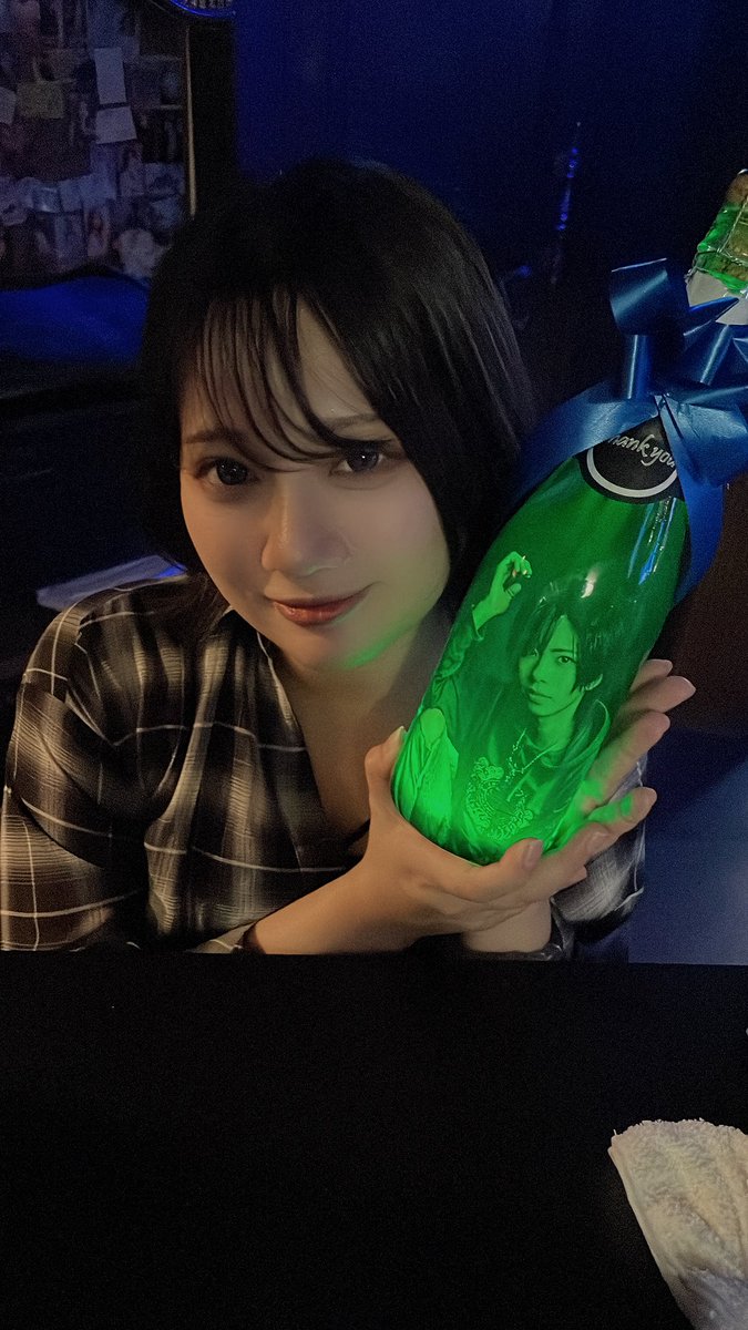 TT19831018's tweet photo. barおいなり🐷

イトの誕生日も過ぎて体調も良くなってきたー✨
なんだかんだみんな集まってミニアップルになってたなー（笑）

あと、載せろ！ってうるさい人いたので載せときます😏

本日もbarおいなり🐷営業中ですので
ご来店よろしくお願いします🙇🍺🍾🍷
#誕生日
#たくみ
#かいと https://t.co/HN2t6qehwb