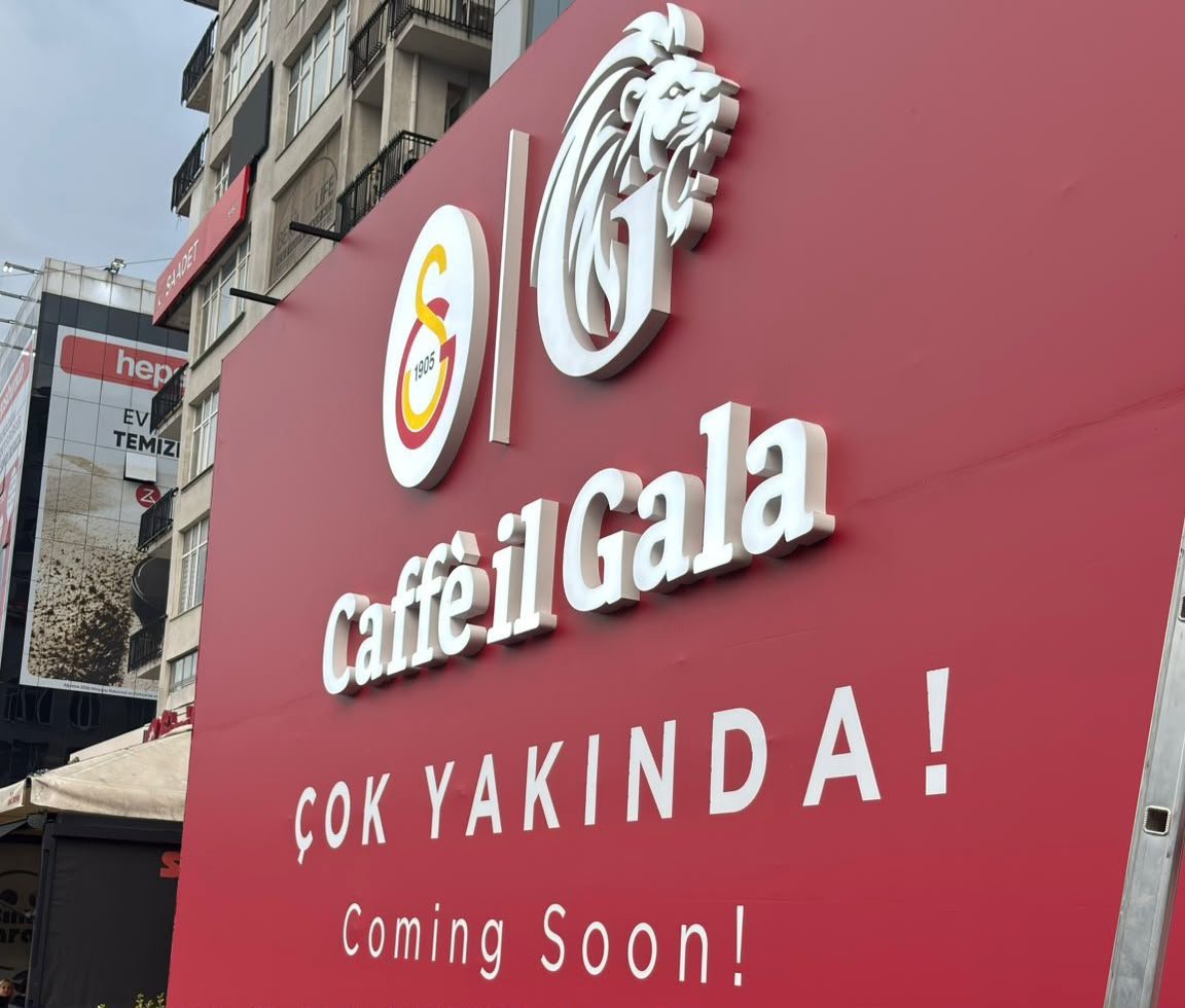 mknews_tr's tweet photo. 🚨 Caffe Il Gala’da, fiyat listesi belli oldu! 

* Çay: 10₺
* ⁠Latte: 80₺ 
* ⁠Americano: 65₺ https://t.co/pGJwiPWgyv