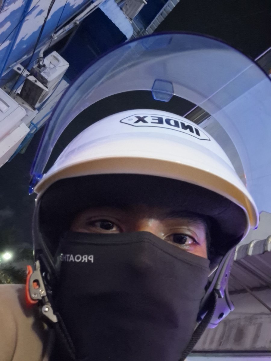 Pongza1998s's tweet photo. งานเ��ียบเกิ๊นน โบลไหมค้าบ #พัทยา https://t.co/FhiXdDZC1G