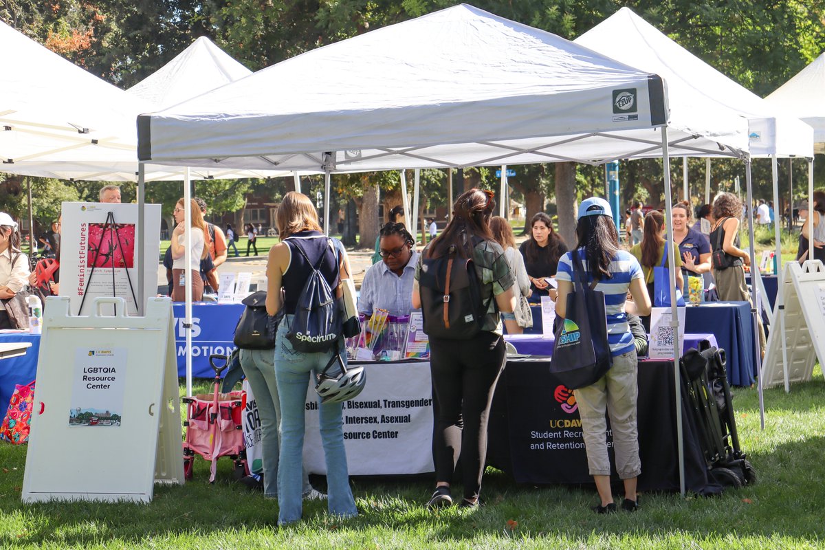 UCDavisGrad's tweet photo. We welcomed new incoming graduate students with our annual Resource Fair! Don't be stranger, study and hang out at our Graduate Center in Walker Hall. Stay tuned for upcoming events: https://t.co/GtxkV2BXar 💙💛

#GradStudies #OurUCDavis https://t.co/5G58rMTfHW