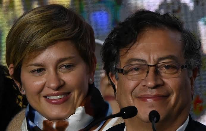 Jorge25529699's tweet photo. 🇨🇴🪖🚨✒️32 hallazgos deja auditoría forense ante saqueo De @ECOPETROL_SA  serán  robos de dineros más grandes de la historia... Al parecer hay una individua con el alias de " la bailarina " quien movía hilos por intermedio de un español amigo y mano derecha de un ex presidente... El robo es de BILLONES @FiscaliaCol @CorteSupremaJ @CGR_Colombia 🚩