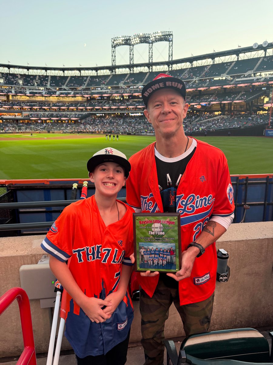 DarrenJMeenan's tweet photo. Been a proud sponsor of the Bayside Little League since 2018. Thanks to Jonathan Reid Jr. for presenting me with the 2026 team plaque before last nights game. As long as @The7Line is a thing, I vow to keep renewing our sponsorship each season. https://t.co/X6aiOrj4Qe