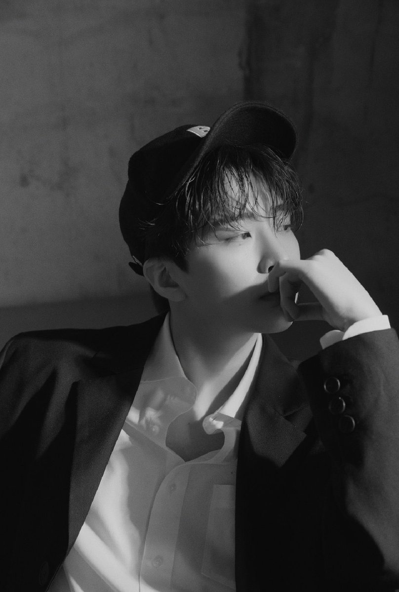 BudsarinT's tweet photo. HAPPY BIRTHDAY YOUNGJAE🎂🦦💚
#OurSunshineYoungjaeAt30
#Youngjae #CYJ #Youngjaeday 
너무 너무 보고 싶어.🫶🏻✨ https://t.co/ljxmH57Rfv