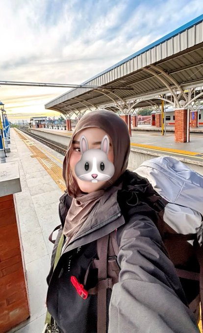 TalkToHub's tweet photo. 🧡aloo! Lagi nyari komunitas kecil buat muncak bareng ke Gunung. Pemula friendly, usia 21-30an, start dari basecamp pagi-pagi. 

Safety first, bawa perlengkapan sendiri ya! Mau ikut? rep aja dulu biar kita bahas rencananya di DM😊
thankss! https://t.co/8gu6AbBUDP
