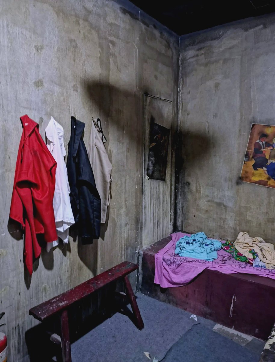 fresj595338's tweet photo. Locked in a mysterious room with only a code, a flickering neon light and a hidden clue on the floor—can you escape in 60 mins https://t.co/HvU0deWc3z