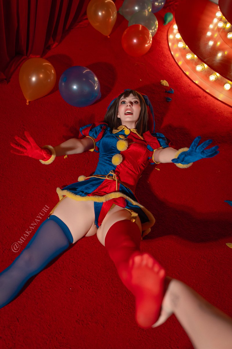miakanayuri_'s tweet photo. Pomni has arrived 🎈 https://t.co/2Nas4KN1ME