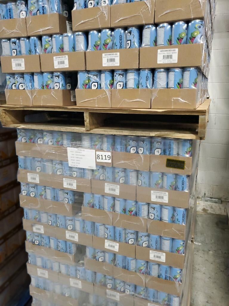 ADVANCEDgg's tweet photo. 2022 called. Who wants ADVANCED cans back? 👀 https://t.co/b36TUbctNk