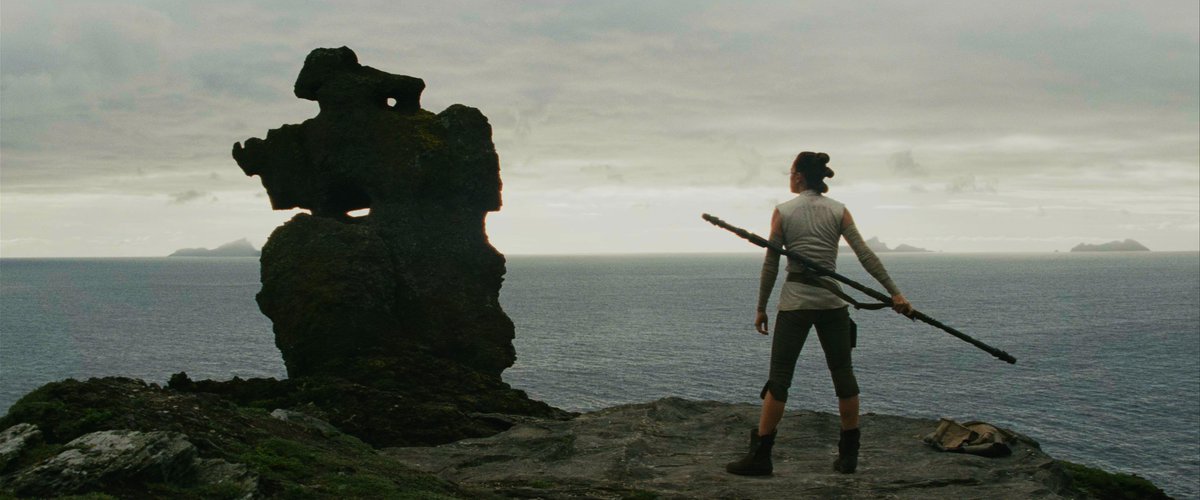 SWshotbyshot's tweet photo. Star Wars: The Last Jedi - shot 1041 https://t.co/27gR8hZn8e