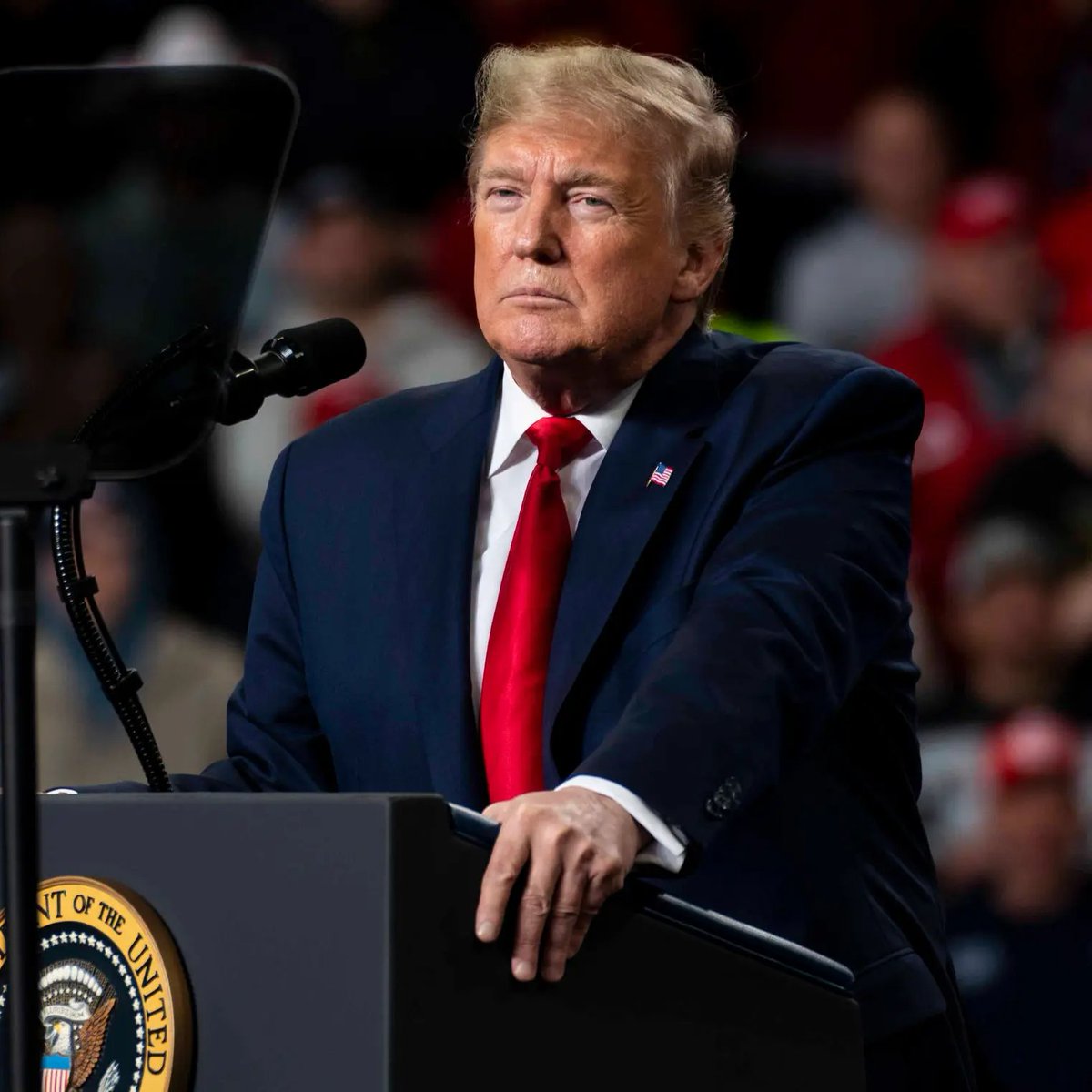 medya3tr's tweet photo. 🔴Donald Trump: 

"Kanada, Avrupa Birliği üyeliğini onaylarsa yüksek gümrük vergileri uygulayacağım." https://t.co/jyfB9AhjbN