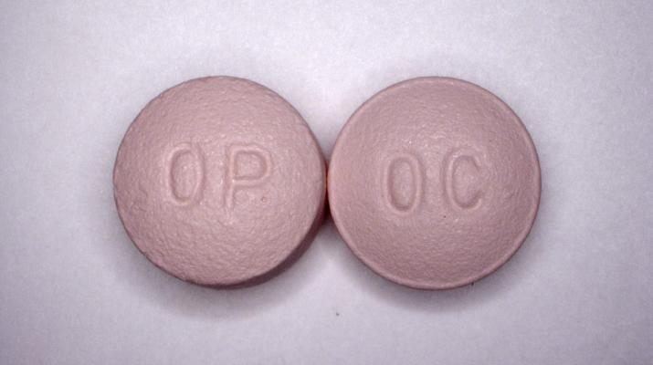 a2a8b3473f3b2's tweet photo. @miyunenmu @weallhatevi OP vs OC, iirc this should be 20mg. https://t.co/fSsTiivMJx