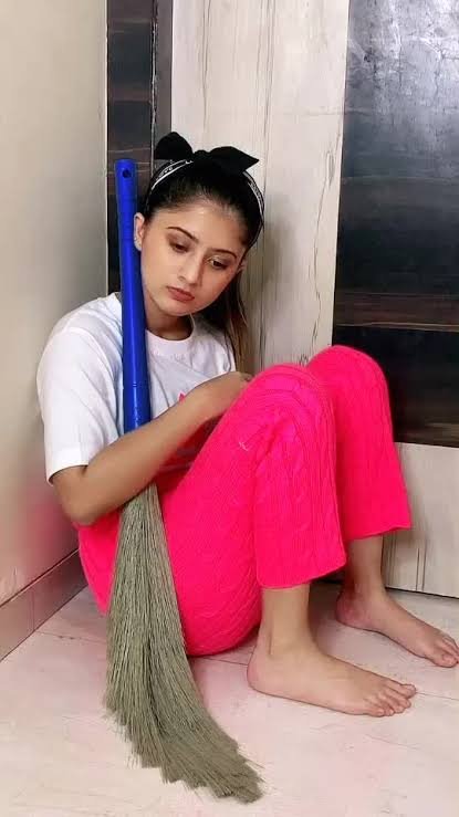 Scouteditz's tweet photo. Arishfa After Bigboss 😭

#Bigboss20
#BB20
#Arishfiakhan
#Arishfians https://t.co/HjPYg6pgfe