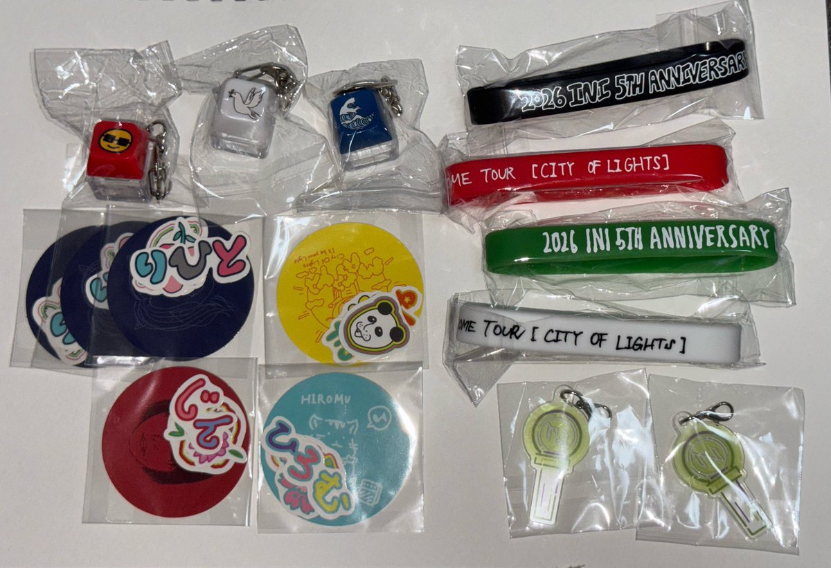 jjshvs__9's tweet photo. INI 2026 DOME TOUR CITY OF LIGHTS
カプセルトイ ガチャ トレカ 交換

【譲】
画像のもの

【求】
同種 異種 許 フェンファン 
ラントレ 139 140 141 142 優先
カプセルトイ キーキャップor買取
未使用シリアル

本日会場にて手渡しで交換可能な方いらっしゃいましたらリプまたはDMまでお願いします。 https://t.co/JNaQZNroR3